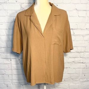 Calvin Klein Tan Short Sleeve V-neck collared blouse
